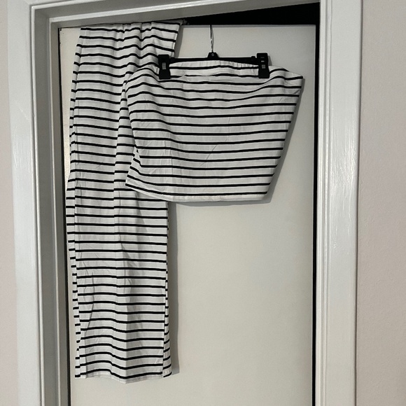 Striped 2 piece set - Picture 1 of 4